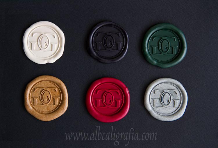 6 assorted color sealing wax medallions to seal bottles 