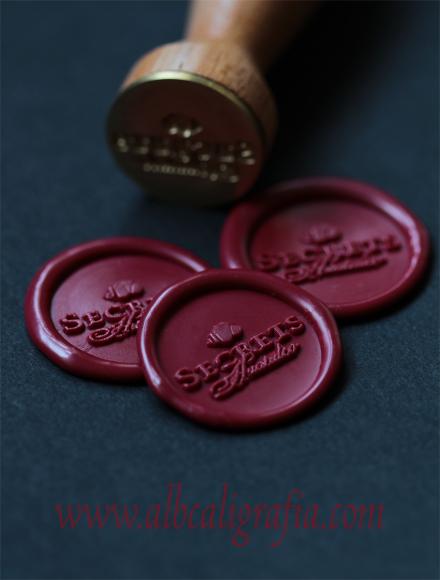 Seal and sealing wax stickers in red color